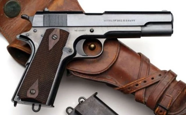 Το πιστόλι θρύλος του Πατριάρχη των πυροβόλων Browning (βίντεο)